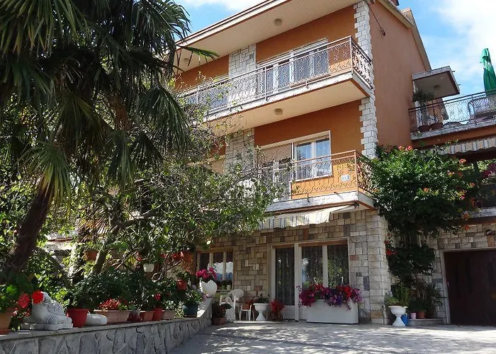 Apartment With Parking Space - 15854